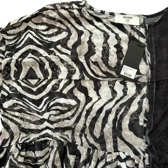 🌴 One Teaspoon NWT Ripple Night Dance Top SMALL oversized - Picture 5 of 9